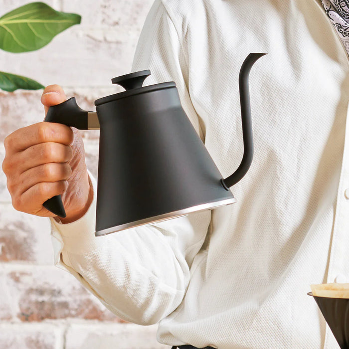 (現貨|全港免運) Hario - V60 Fit不銹鋼細口壺 日本製 (實用800ml|滿水1200ml) VKF-120-MB【平行進口】