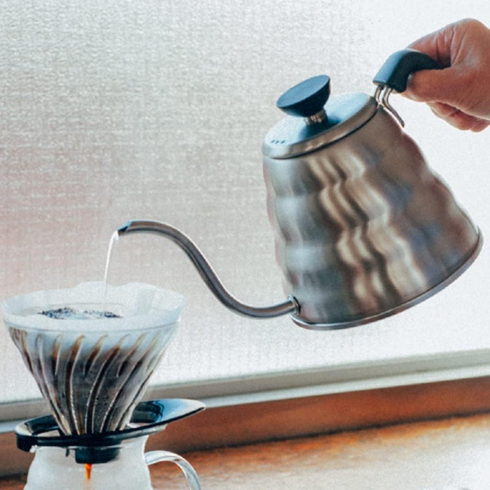 (現貨|全港免運) Hario - V60 雲朵不銹鋼細口咖啡手沖壺 日本製 (實用800ml|滿水1200ml) VKBR-120【平行進口】